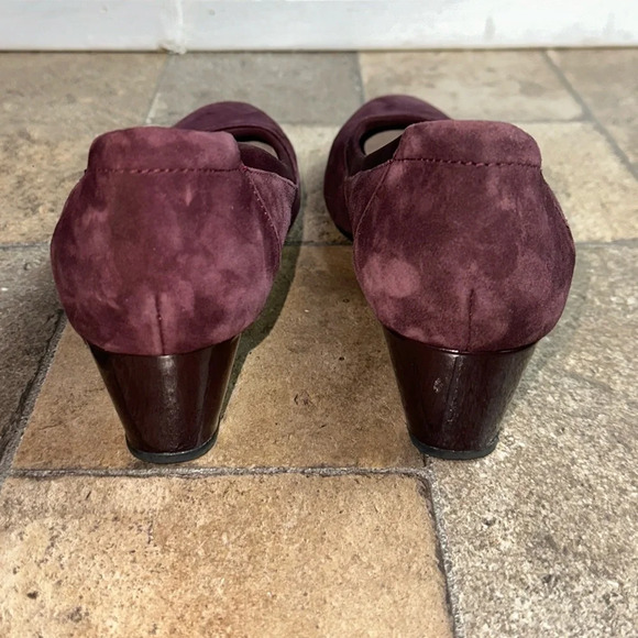 Clarks Size 8 - Picture 4 of 8